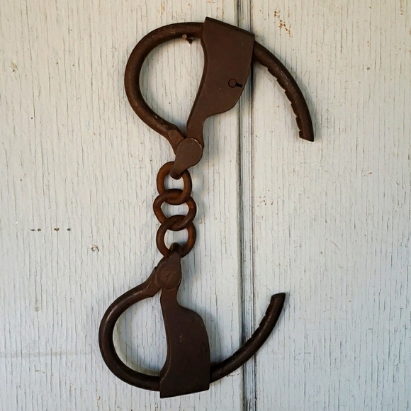 1800s Handcuffs Antique Tower's Double Lock Swivel Link Handcuffs - Picture 4 of 15